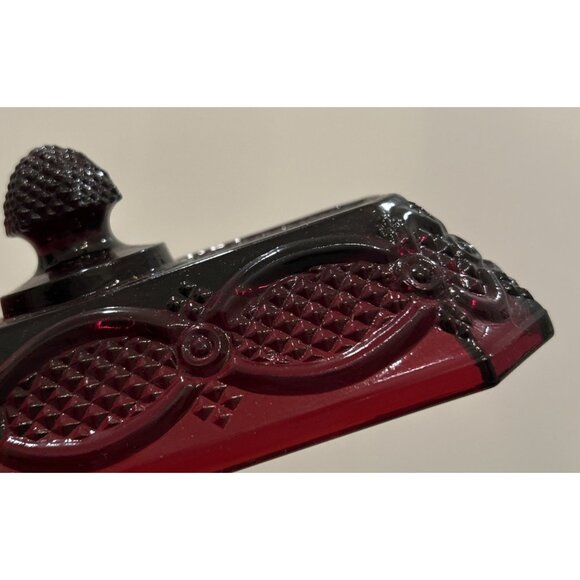 Vintage AVON Covered Butter Dish Embossed Ruby Red 1876 Cape Cod Collection - Picture 5 of 5